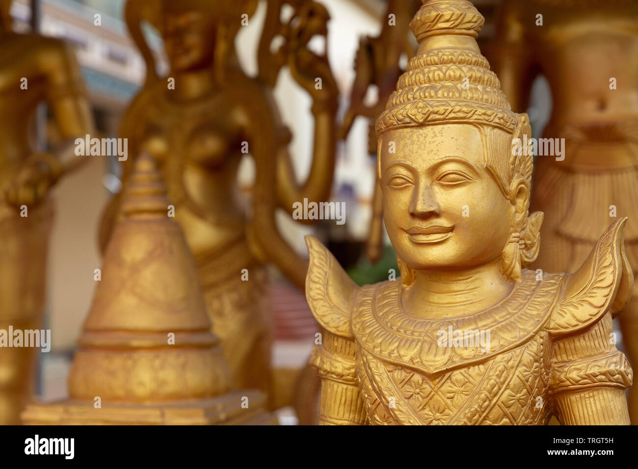 Gold Buddha im Wat Ounalom Tempel, Phnom Penh, Kambodscha, Indochina, Südostasien, Asien Stockfoto