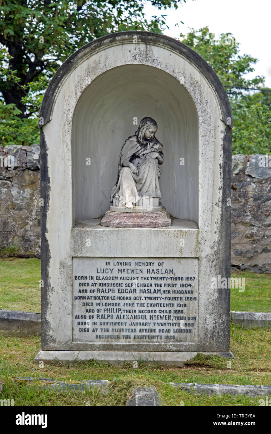 Die Haslam Denkmal - an Lucy McEwen Haslam gewidmet - in Kingussie Pfarrei Kirchhof, Kingussie, Highland, Schottland, Großbritannien. Stockfoto