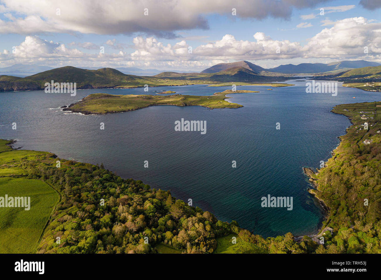 Landschaft Luftbild von Valentia Island und Beginish Island, County Kerry, Irland Stockfoto