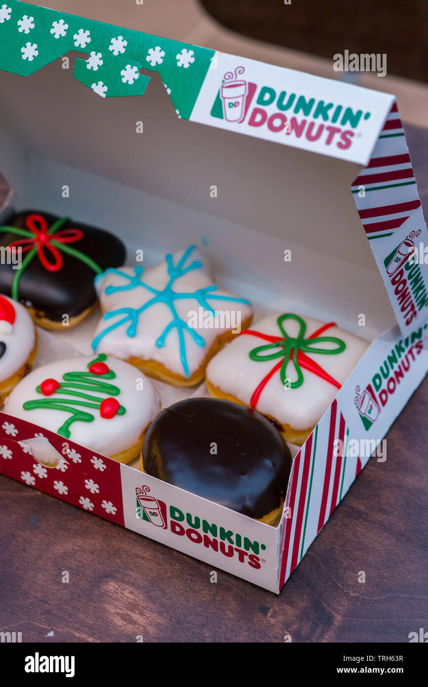 Dunkin Donuts Box Stockfotos Und Bilder Kaufen Alamy