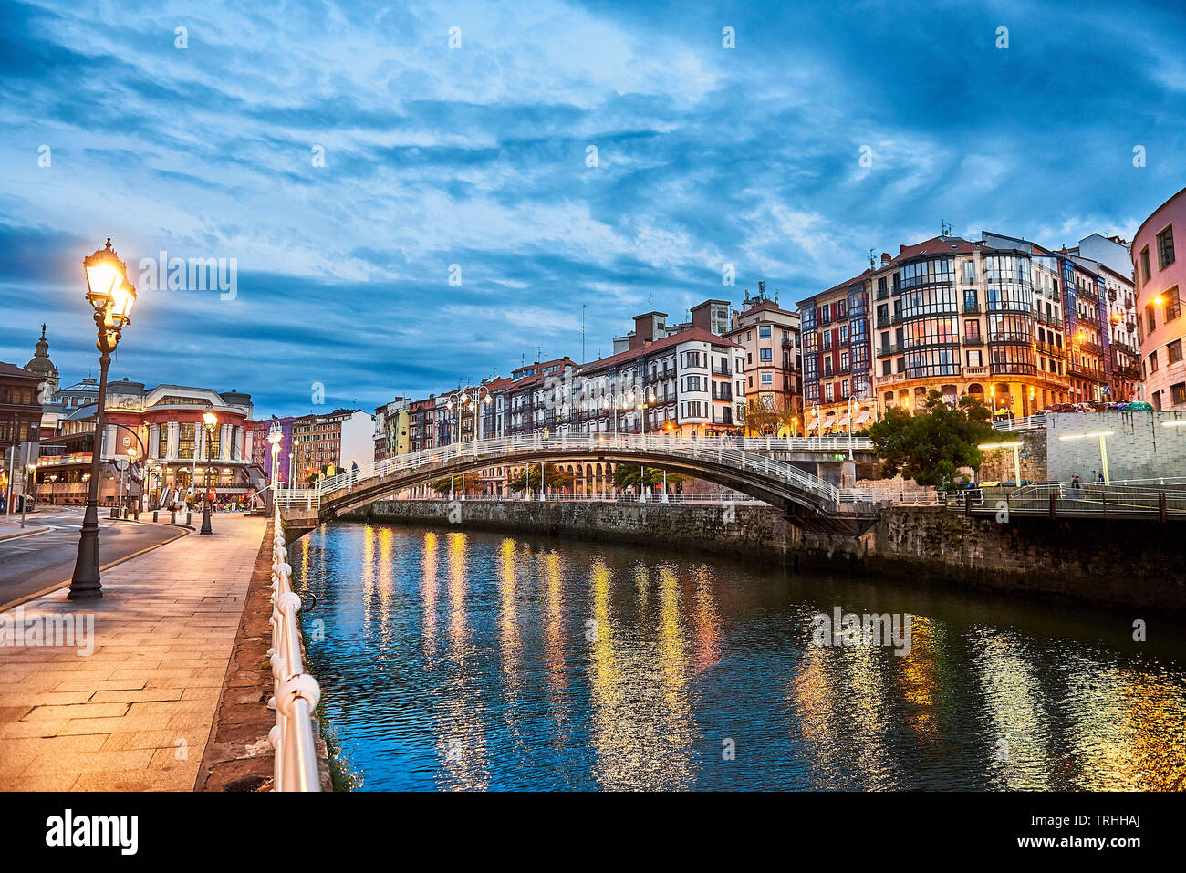 Puente de la Ribera, Bilbao, Vizcaya, Baskenland, Euskadi, Euskal Herria, Spanien, Europa Stockfoto