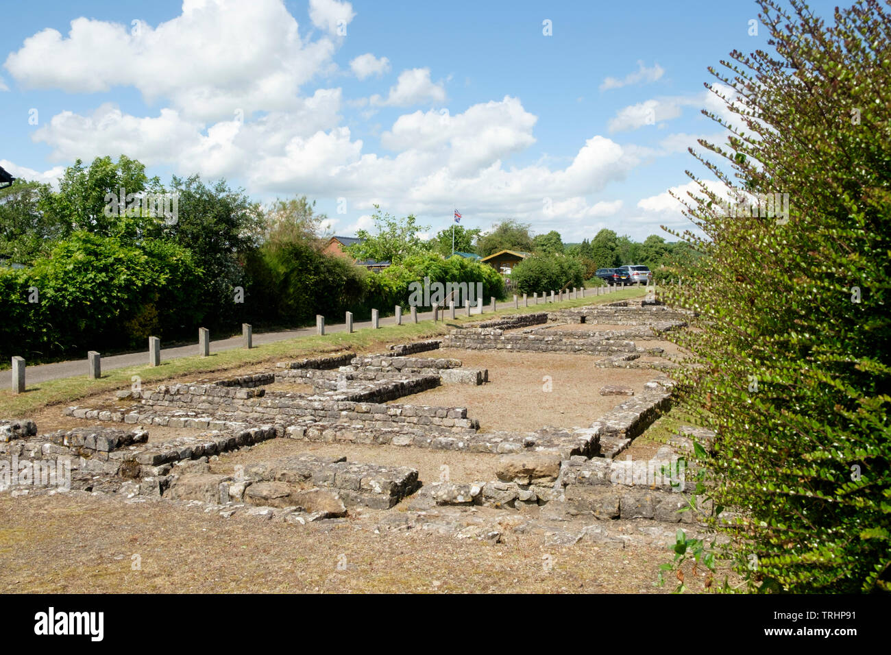 Caerwent ist ein Dorf in Monmouthshire Wales UK mit umfangreichen Römischen Ruinen. Grundlagen der Geschäfte und Häuser Stockfoto