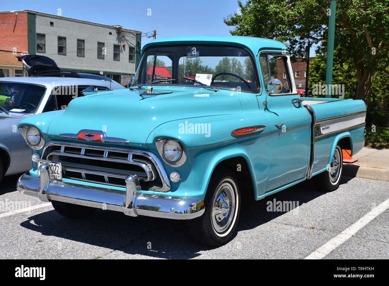 Ein 1957 Cameo Chevrolet Pickup Truck. Stockfoto