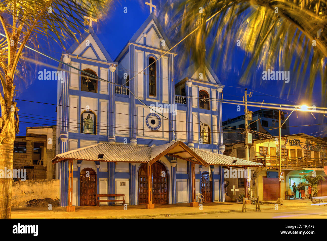 Kirche in dem kleinen Fischerdorf und surfen Stadt Montanita surfen, als der beste Lage in Ecuador Stockfoto