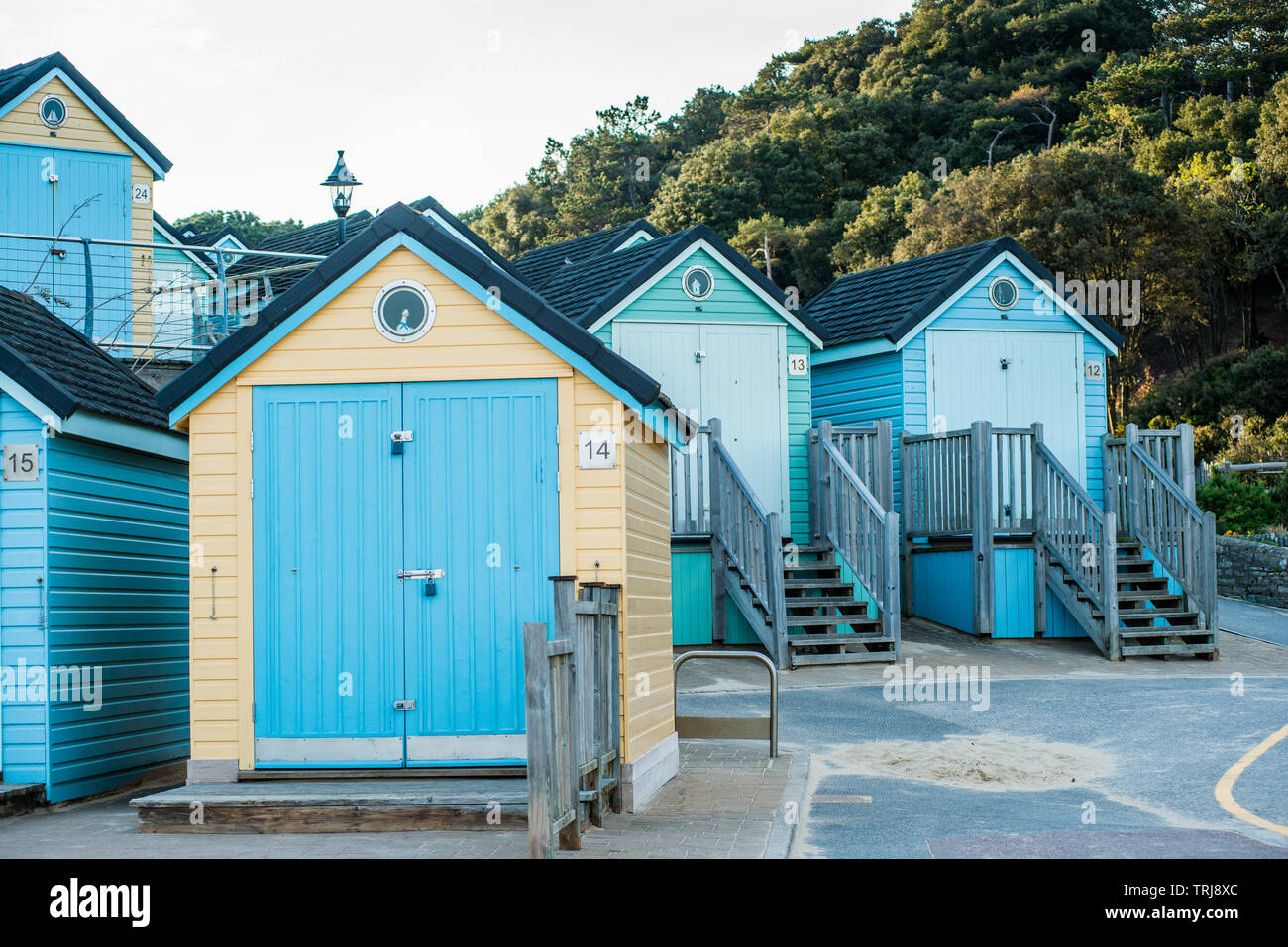 Farbenfrohe Strand Hütte am Bournmouth Strand in Dorset, England, UK. Stockfoto