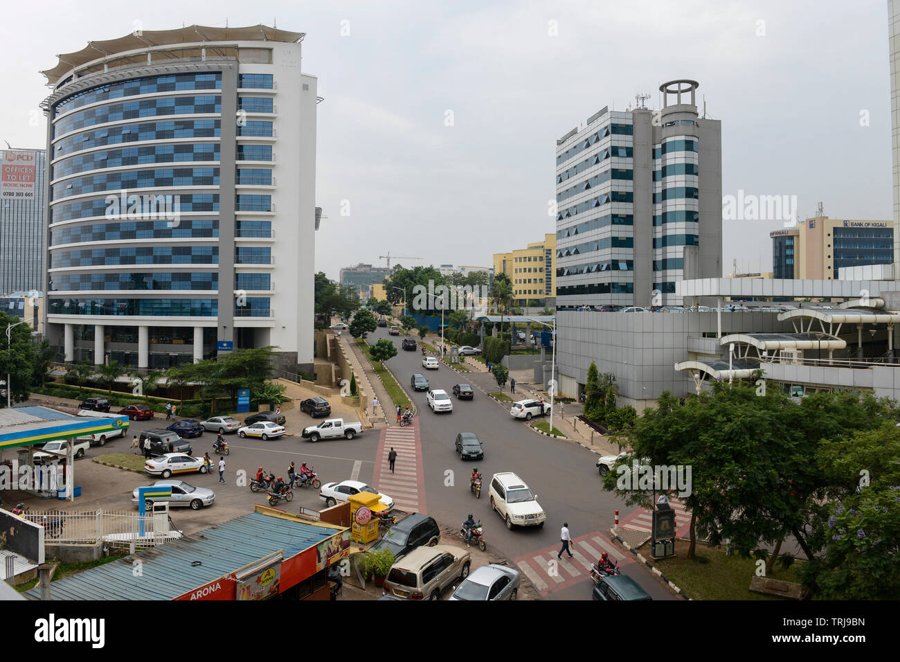 Ruanda, Kigali, Innenstadt mit Banken und Versicherungen/Ruanda, Kigali, Alpine, Banken Buero und Versicherungstower Stockfoto