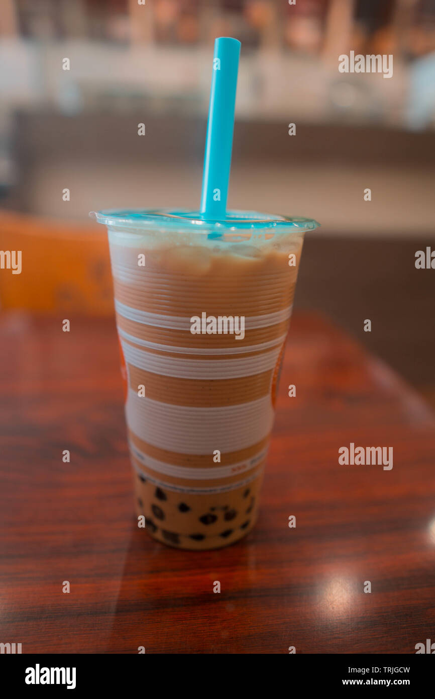 Milch Tee mit Tapioka Perlen boba in einem Coffee Shop Stockfoto