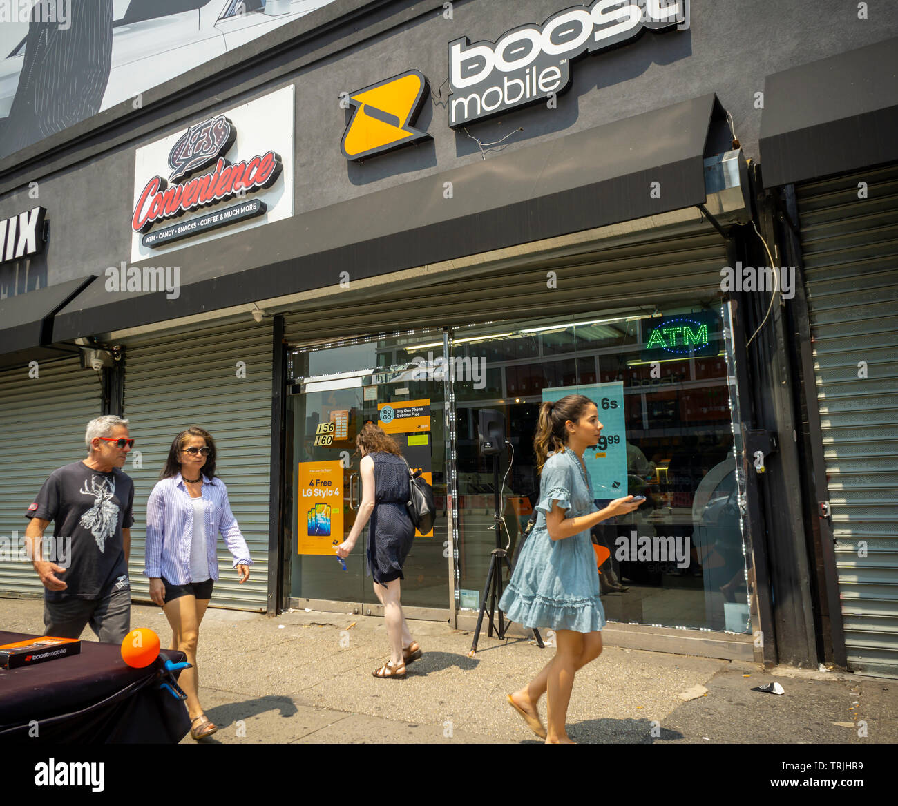 Ein Boost Mobile Store in der Lower East Side Viertel in New York am  Sonntag, 2. Juni 2019. Amazon wird berichtet, im Einkauf von Sprint Boost  Mobile Prepaid Wireless Business aufgrund von