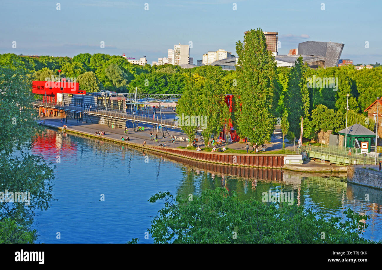 Der Parc de la Villette, der drittgrößten Park in Paris und Ourcq Canal, Paris, Ile-de-France, Frankreich Stockfoto
