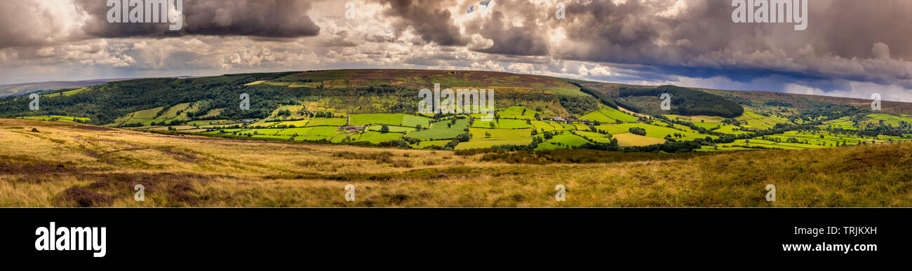 Blick nach Süden über Mauren aus glaisdale Rigg, North Yorkshire Moors, UK. Stockfoto