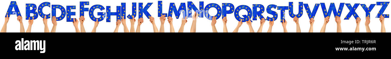 Alphabet abc Gruppe von Menschen die Buchstaben aus Holz mit Europa Europäische Union Euro stars flag Farben auf weißem Hintergrund Design isoliert Stockfoto