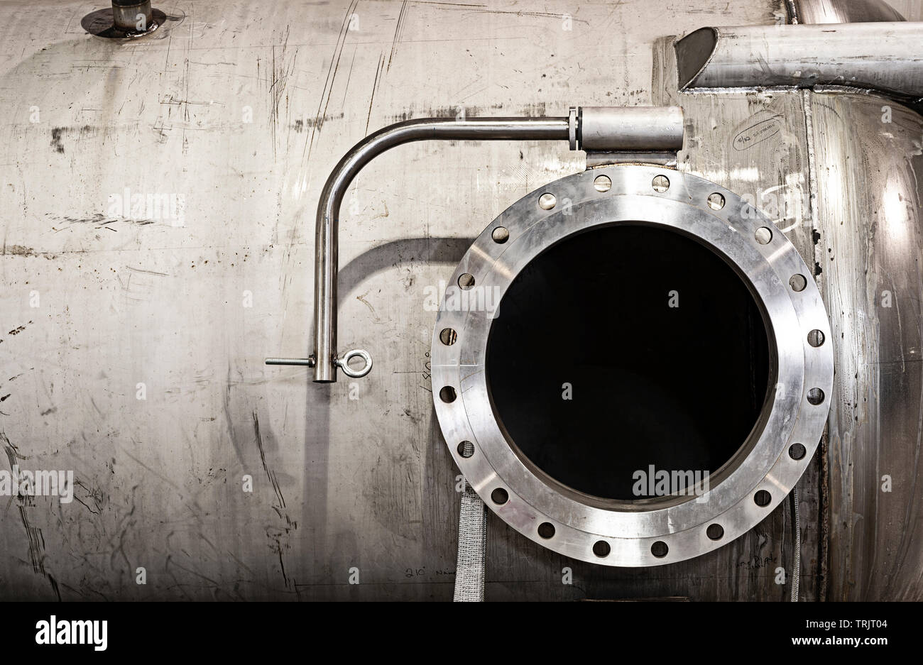 Industrielle Stahltank Druckbehälter mit offenen Bohrung Stockfoto