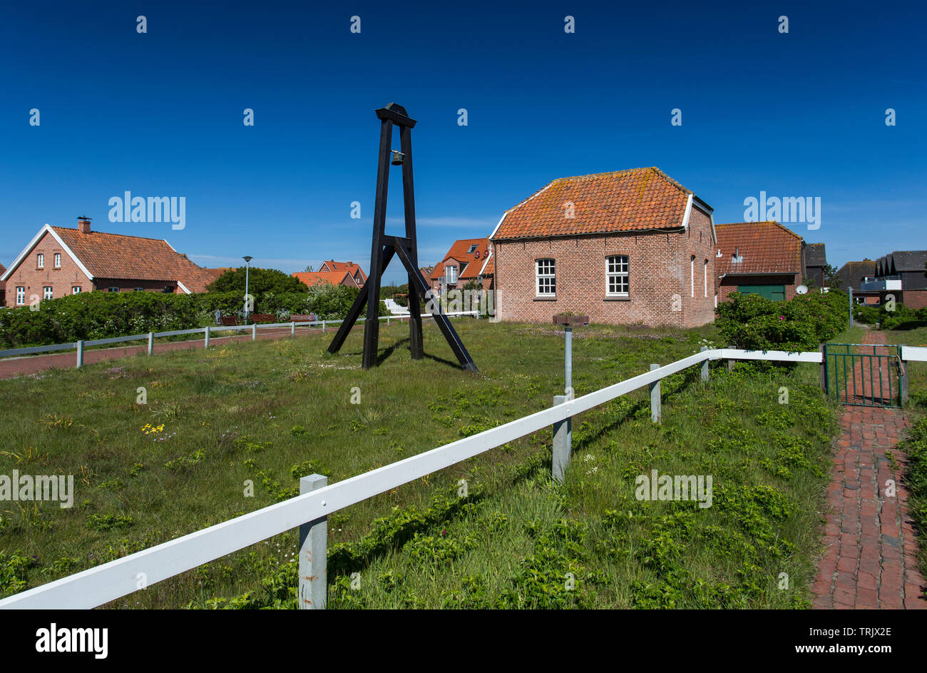 Das Bild zeigt eine Kirche auf der Insel Baltrum-Germany Stockfoto