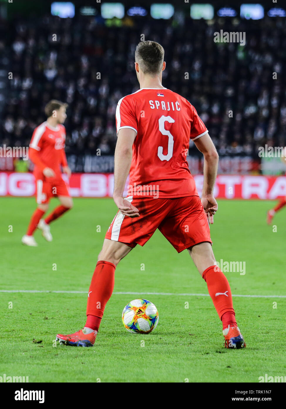 Wolfsburg, Deutschland, 20. März 2019: serbischer Fußballspieler Uros Spajic in Aktion während der internationalen Freundschaftsspiel Deutschland gegen Serbien. Stockfoto