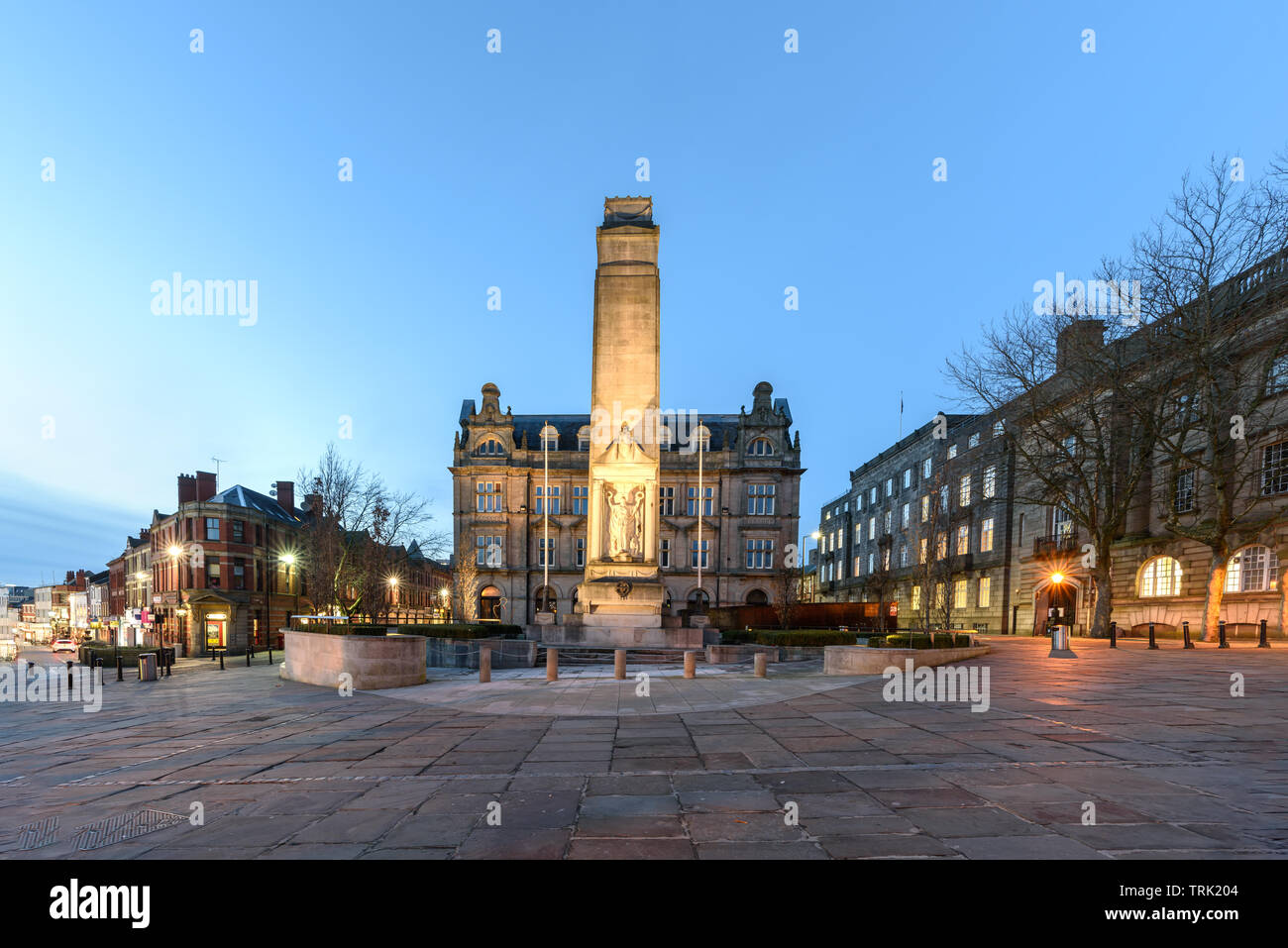 Das Preston Ehrenmal steht auf dem Marktplatz, Preston, Lancashire, England, und ist ein Denkmal für die Soldaten von Preston, der im Ersten Weltkrieg umgekommen Stockfoto