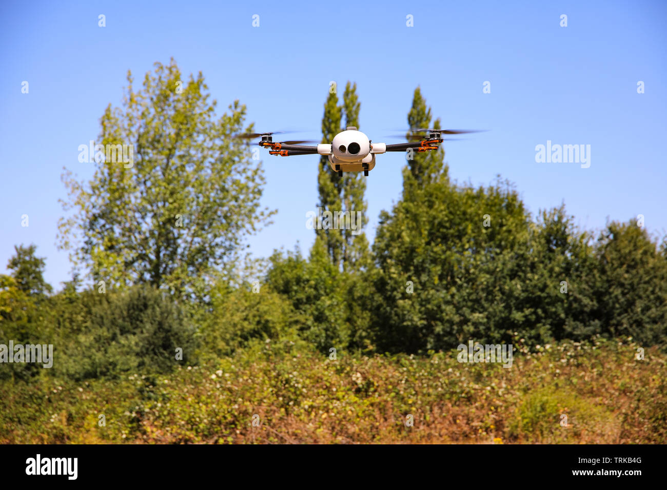 Mantis, twin Sensor drone in Hampshire fliegen Stockfoto