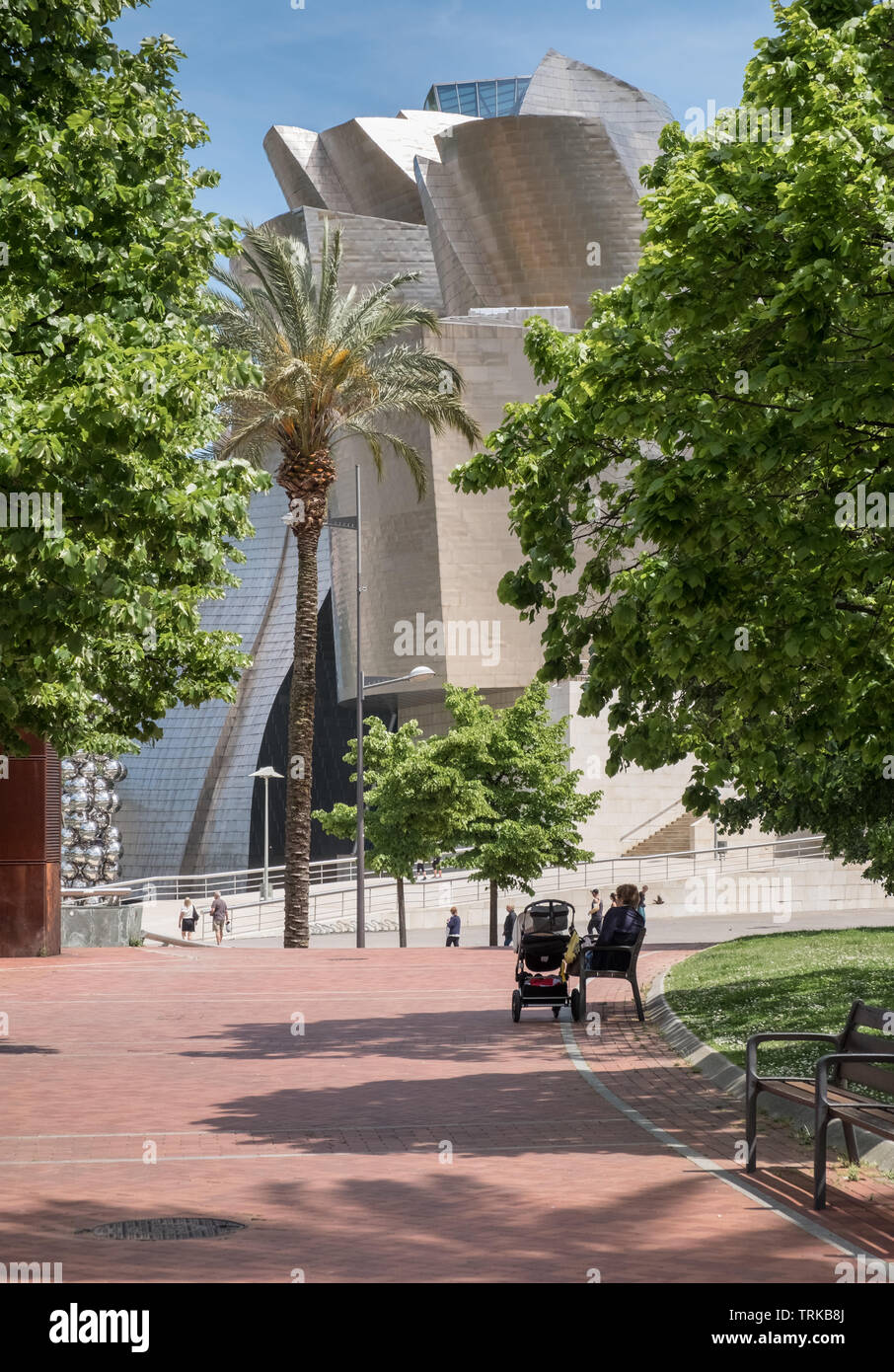 Ein Abschnitt des Wegs der Erinnerung (Paseo de la Memoria) Promenade, in der Nähe des Guggenheim Museum, Bilbao, Baskenland, Spanien Stockfoto