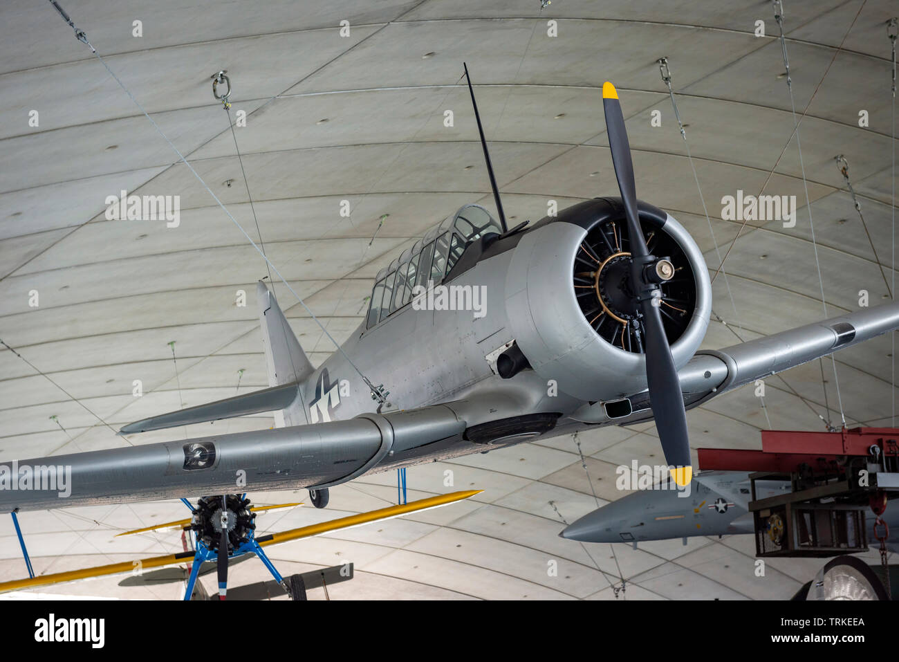 North American T-6 Texan, ansonsten wie der Harvard von British Commonwealth Luftstreitkräfte bekannt, im Imperial War Museum, Duxford, Cambridgeshire, Großbritannien Stockfoto