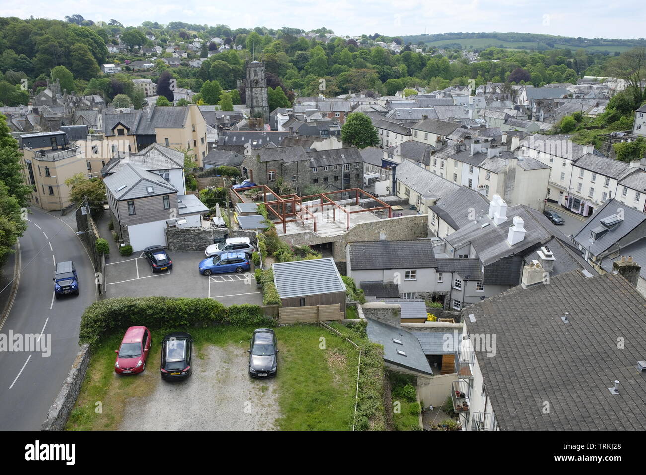 Mai 2019. Ein birdseye View von Tavistock auf vom stillgelegten Eisenbahnviadukt, Tavistock, Großbritannien Stockfoto