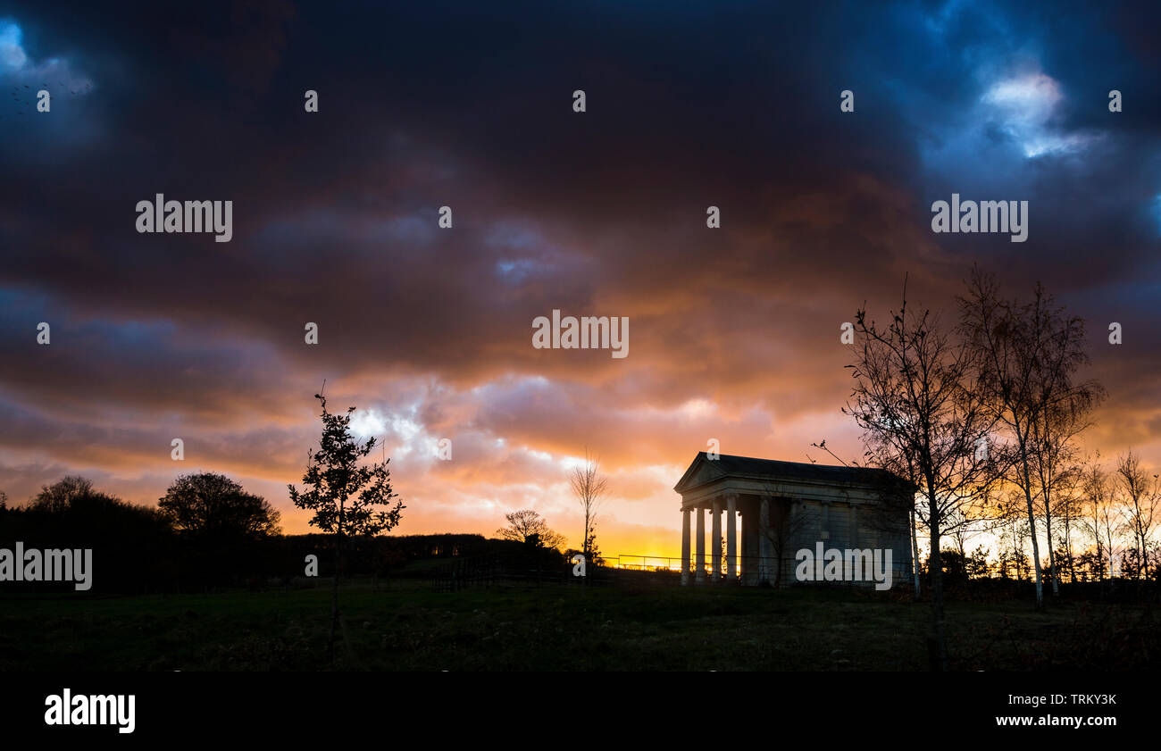 Der Tempel der Harmonie Torheit auf dem Gelände des Halswell Haus, Goathurst, Somerset, Großbritannien Stockfoto