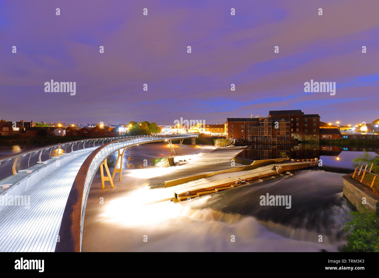 Castleford Brücke & Queens Mühle entlang des Flusses Aire Stockfoto