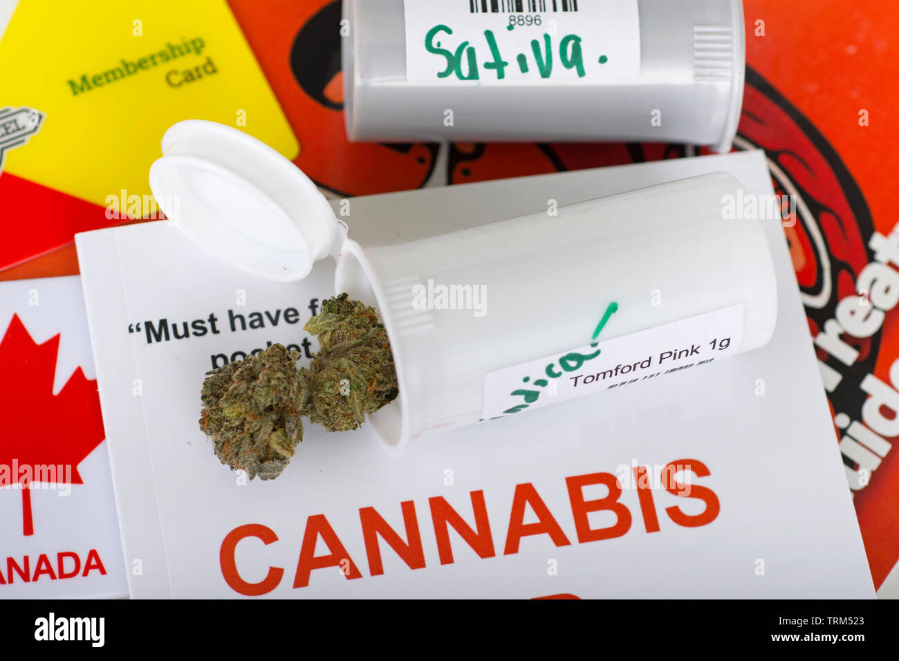 Cannabis Sativa und Indica getrocknet Blumenkästen, verkauft in Kanada getrocknete Blumen Unkraut Marihuana, Cannabis Sativa Indica Stockfoto