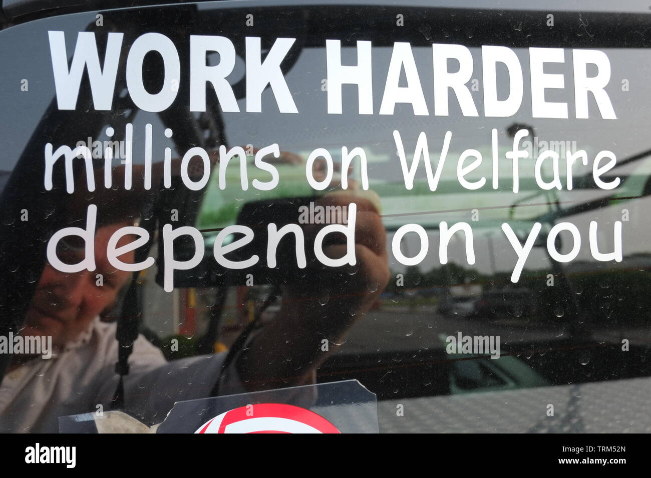 Aufkleber auf Pick up", härter arbeiten, Millionen von Sozialhilfe Abhängigen' Stockfoto
