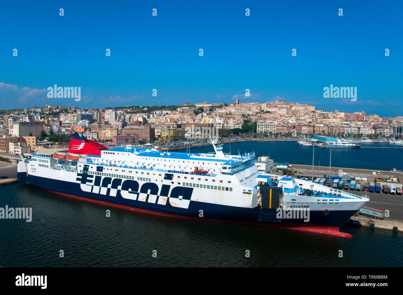 Ferry, der Hafen von Cagliari, Sardinien, Italien Stockfoto