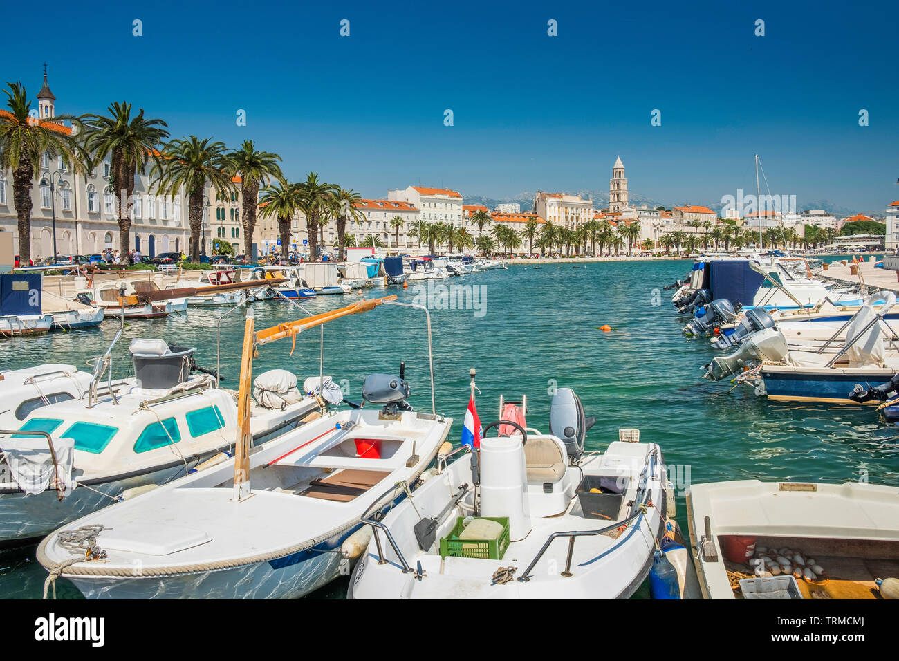 Hafen von Split, Kroatien, die größte Stadt der Region von Dalmatien und beliebte touristische Destination Stockfoto