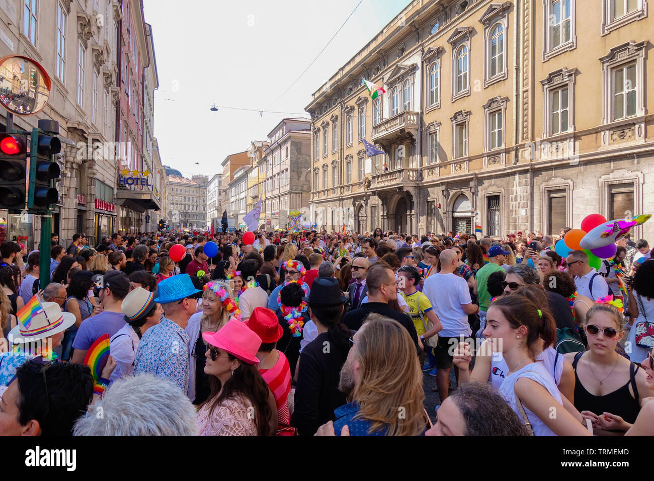 Triest Italien - 8. JUNI 2019 GAY PRIDE PARADE FVG LGBT März Förderung von Gleichheit und Toleranz in einer Küstenstadt in Triest Stockfoto