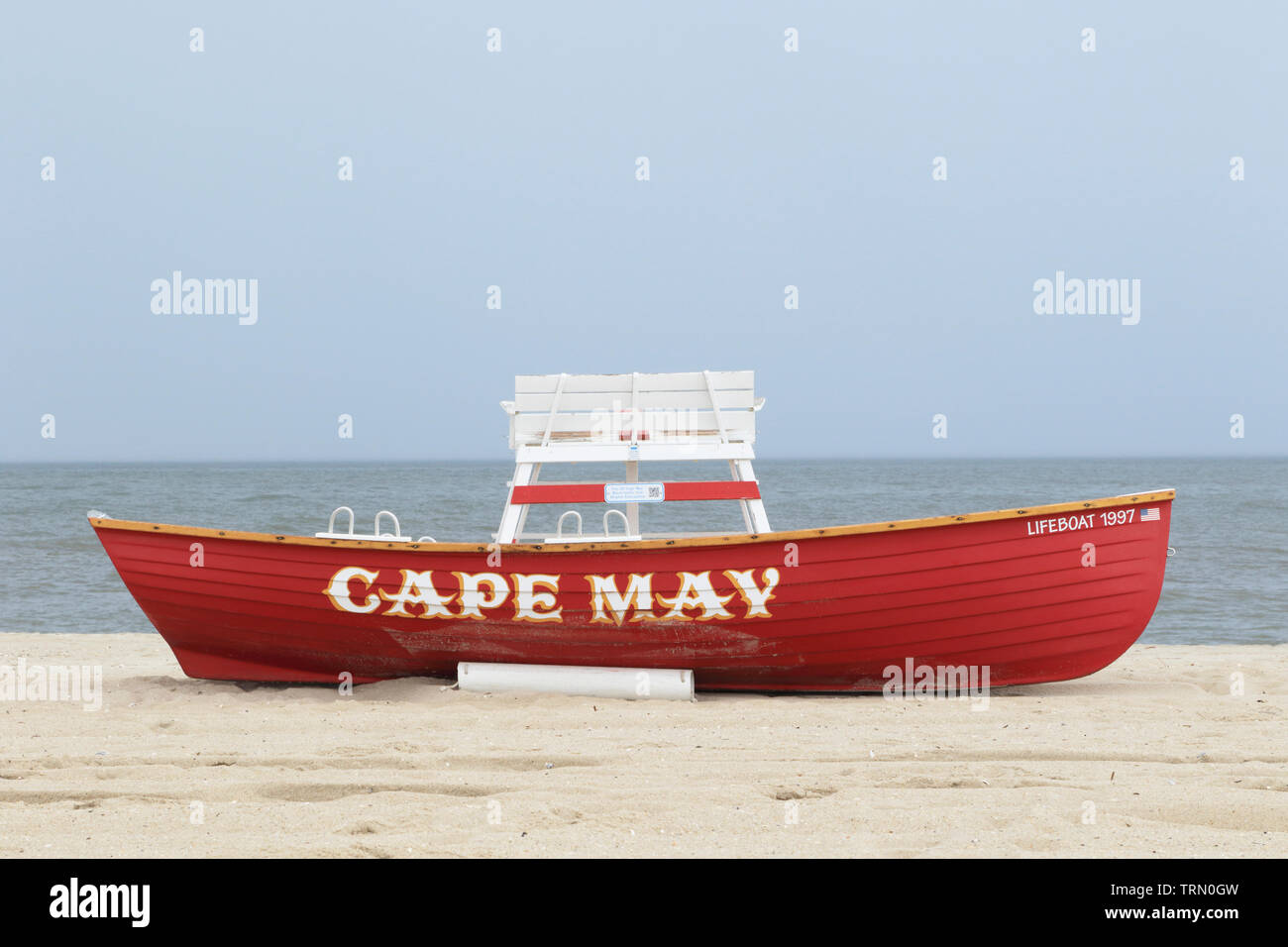 Rettungsschwimmer Rettungsboot und Rettungsschwimmer Stuhl, Cape May, New Jersey, USA Stockfoto