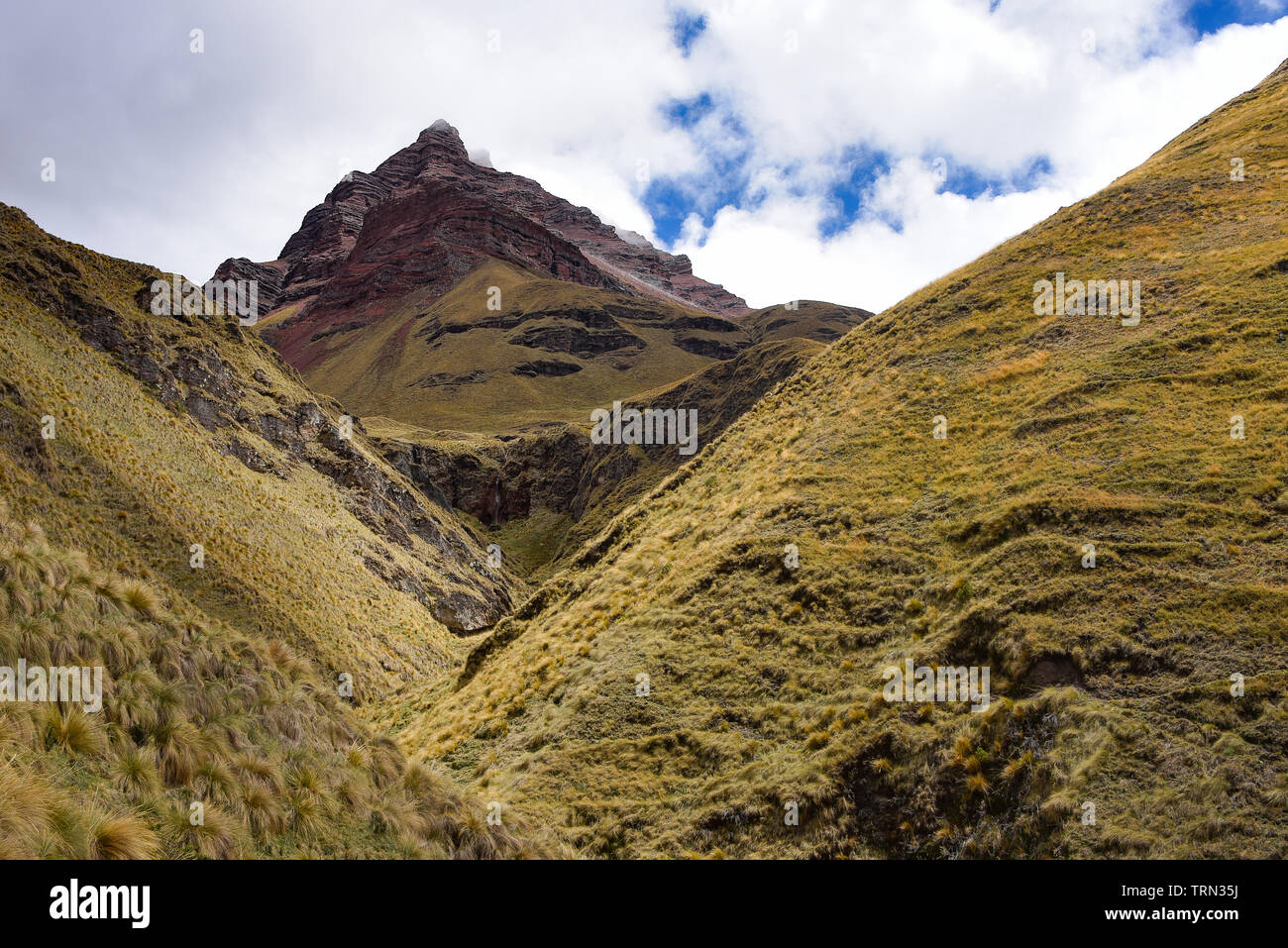 Dramatische Berglandschaft auf der Ancascocha Trek zwischen Cusco und Machu Picchu Stockfoto