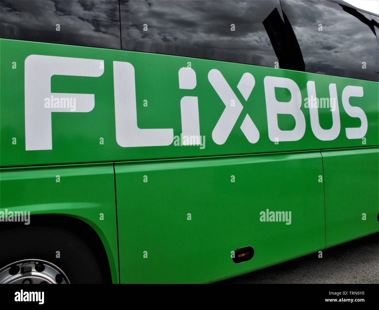 Flixbus Intercity Bus. Flixbus ist eine Marke, die intercity Bus Service bietet in ganz Europa Stockfoto