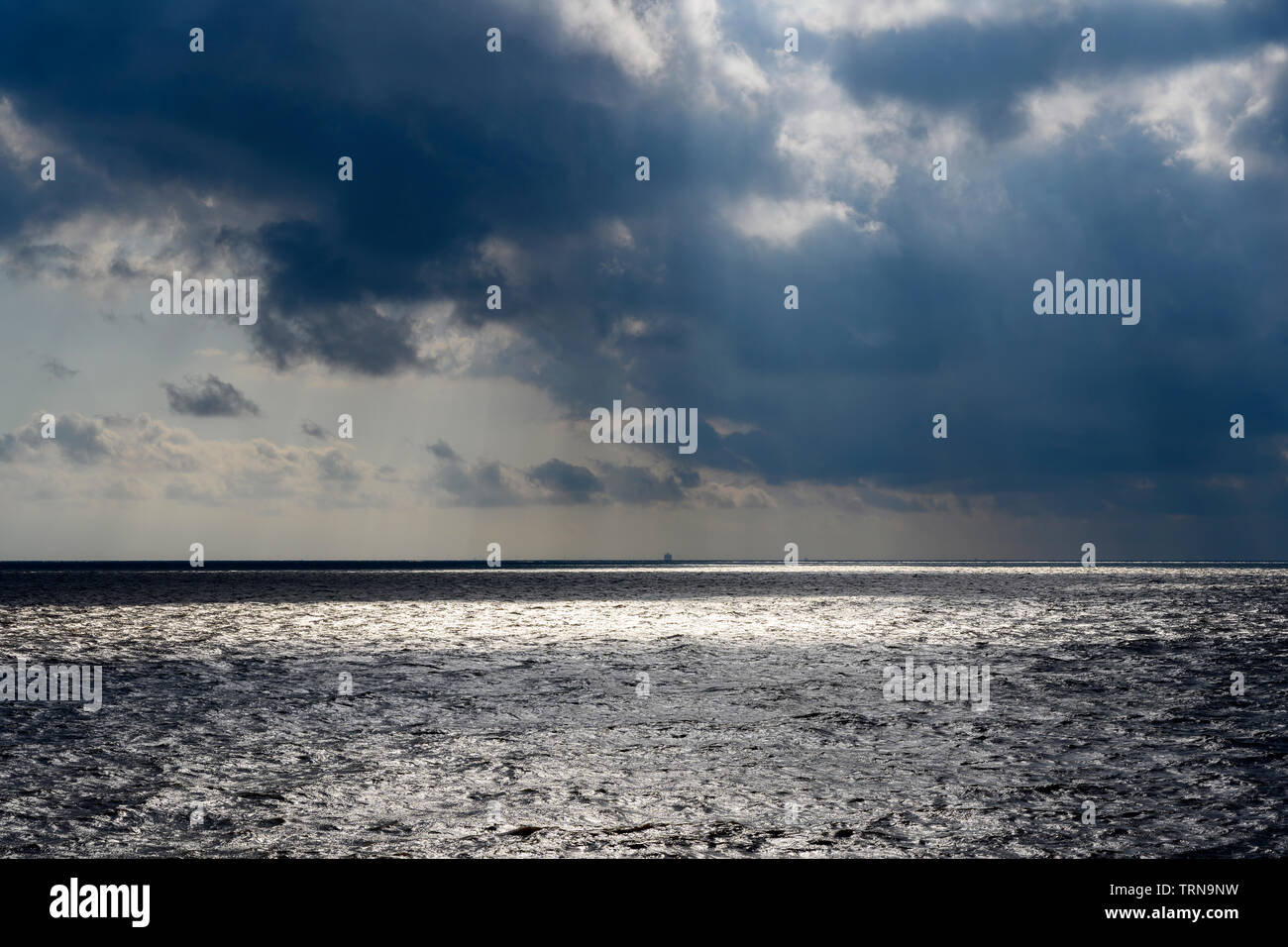 Stürmisches Wetter über der Nordsee Stockfoto