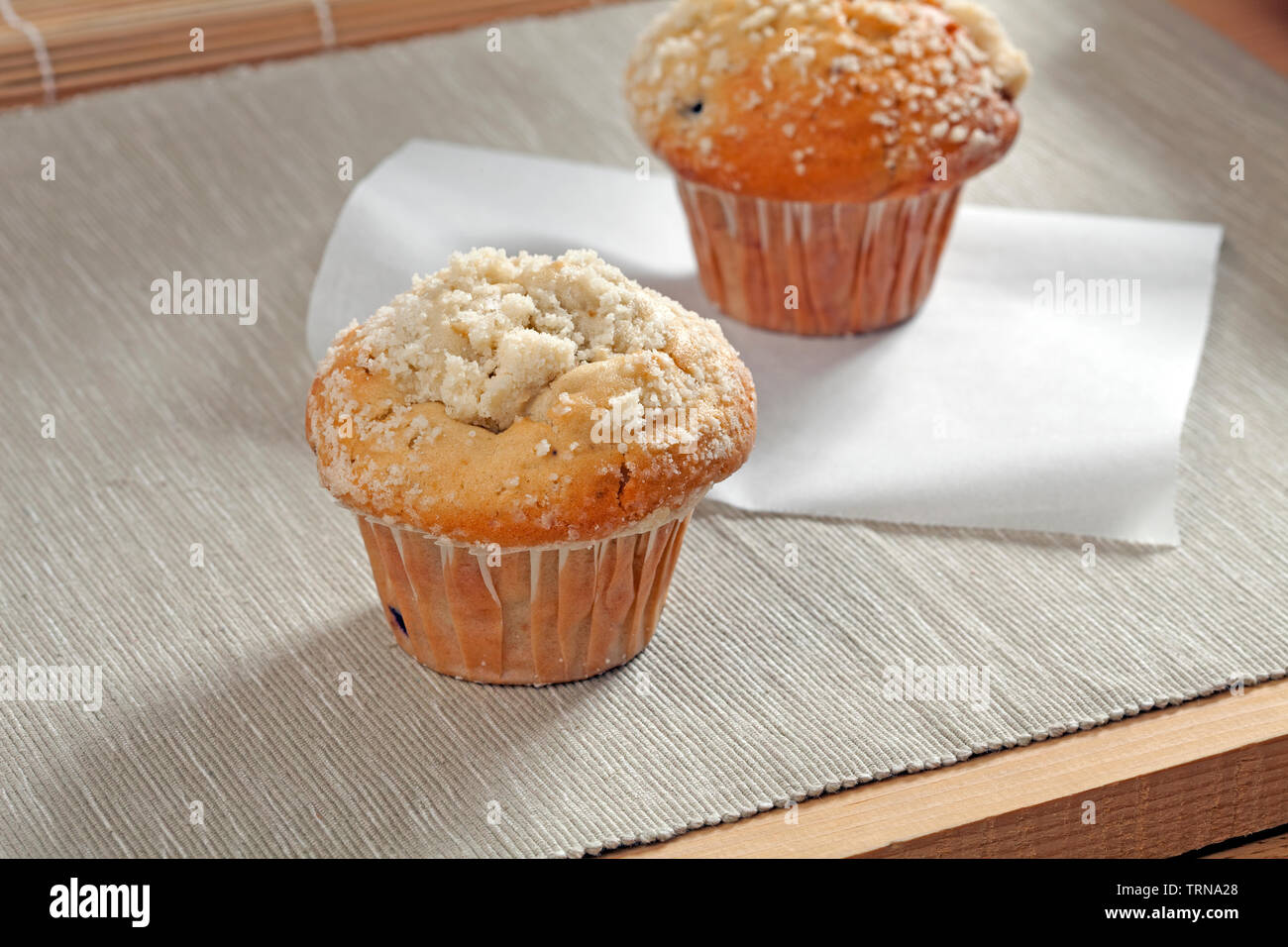 Köstliche hausgemachte Muffins in Spanien geschrieben Stockfoto