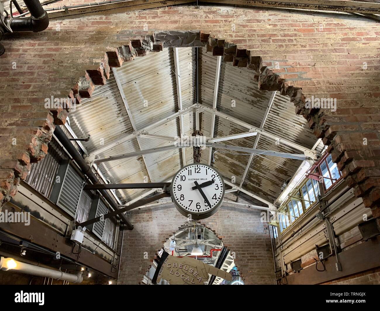 Loft-Stil mit der Uhr Stockfoto