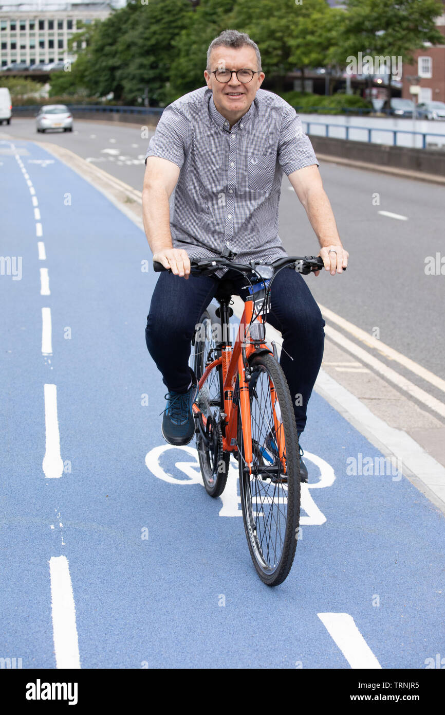 Tom Watson, der stellvertretende Chef der Labour Party, dargestellt an einem Radfahren Veranstaltung in Birmingham. Tom ist für das Verlieren ein enormes Gewicht bekannt. Stockfoto
