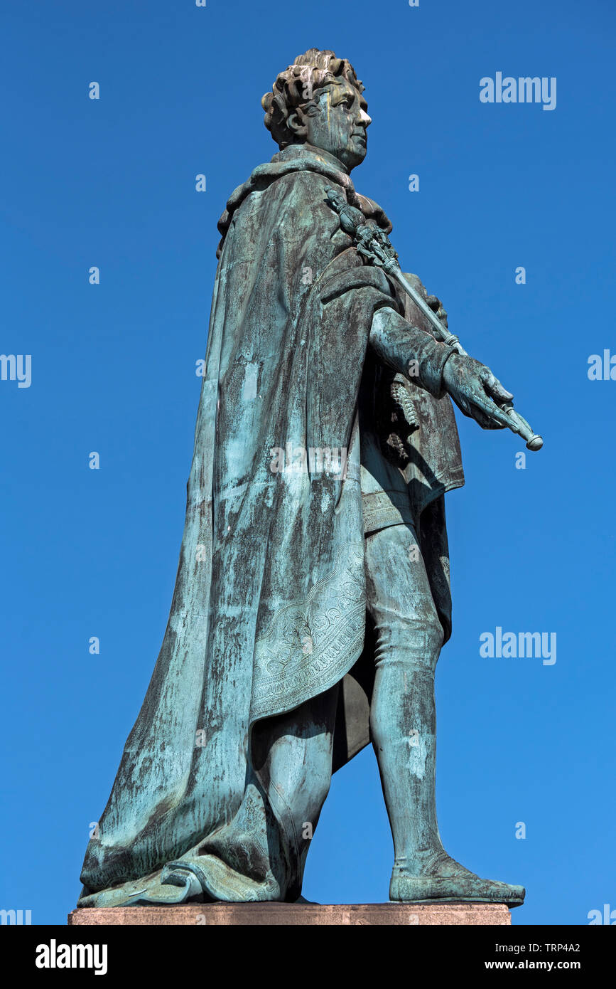 Die Statue von König George IV in George Street, Edinburgh wurde zum Gedenken an den Besuch von George IV nach Schottland in 1822 errichtet. Stockfoto