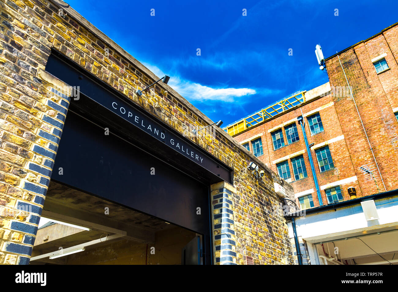 Copeland Galerie mit der bussey Gebäude im Hintergrund, Copeland Park in Peckham Rye, London, UK Stockfoto