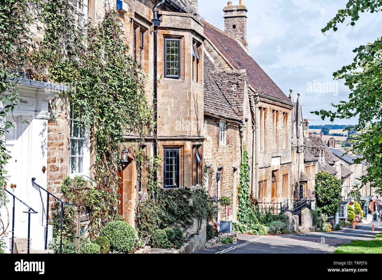 Burford (England, Cotswolds) High Street; Straße in Burford Stockfoto