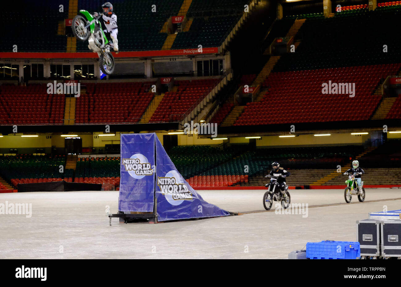 Cardiff, Wales, UK. 11. Juni 2019. Nitro World Games geben bekannt, dass die weltweit besten Action Sports Wettbewerb ist nach Wales im Frühjahr 2020 kommen. Elite Konkurrenten im Freestyle Motocross, BMX, Skaten und Freestyle scooter vying für Trophäen und Prahlen. Die Veranstaltung ist eine Partnerschaft zwischen Nitro Circus, Live Nation, Fürstentum, das Stadion, Visit Wales und Rat in Cardiff. Credit: Herr Standfast/Alamy leben Nachrichten Stockfoto