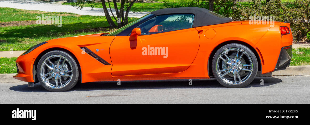 Zwei Tür orange Chevrolet Corvette Stingray convertible Sportwagen Stockfoto