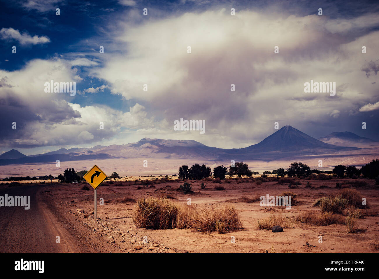Abwechslungsreiche Landschaft der Wüste in der Nähe von San Pedro de Atacama Stockfoto