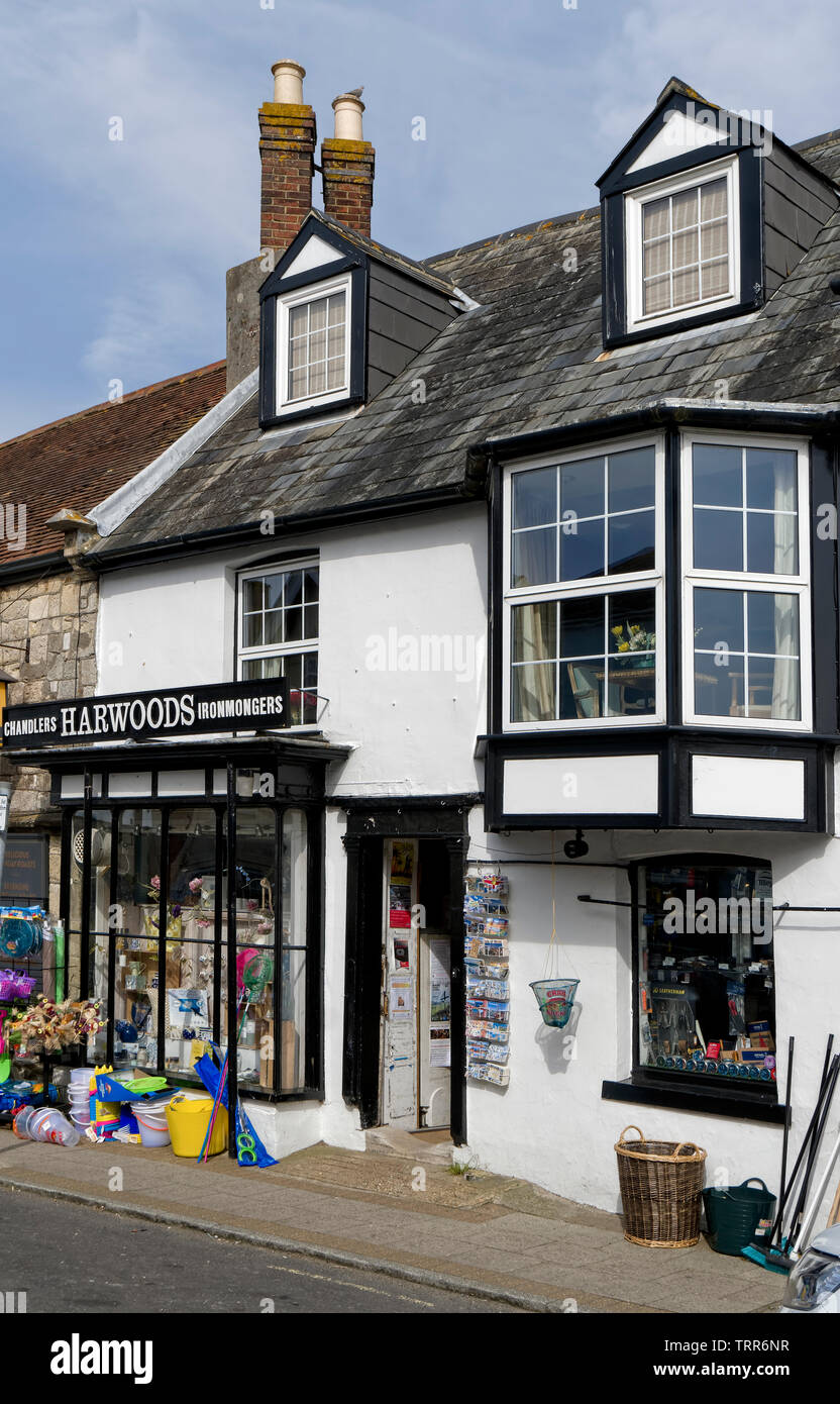 Harwoods ein gut kennen, Chandler und Hardware Shop in Yarmouth auf der Isle of Wight Stockfoto