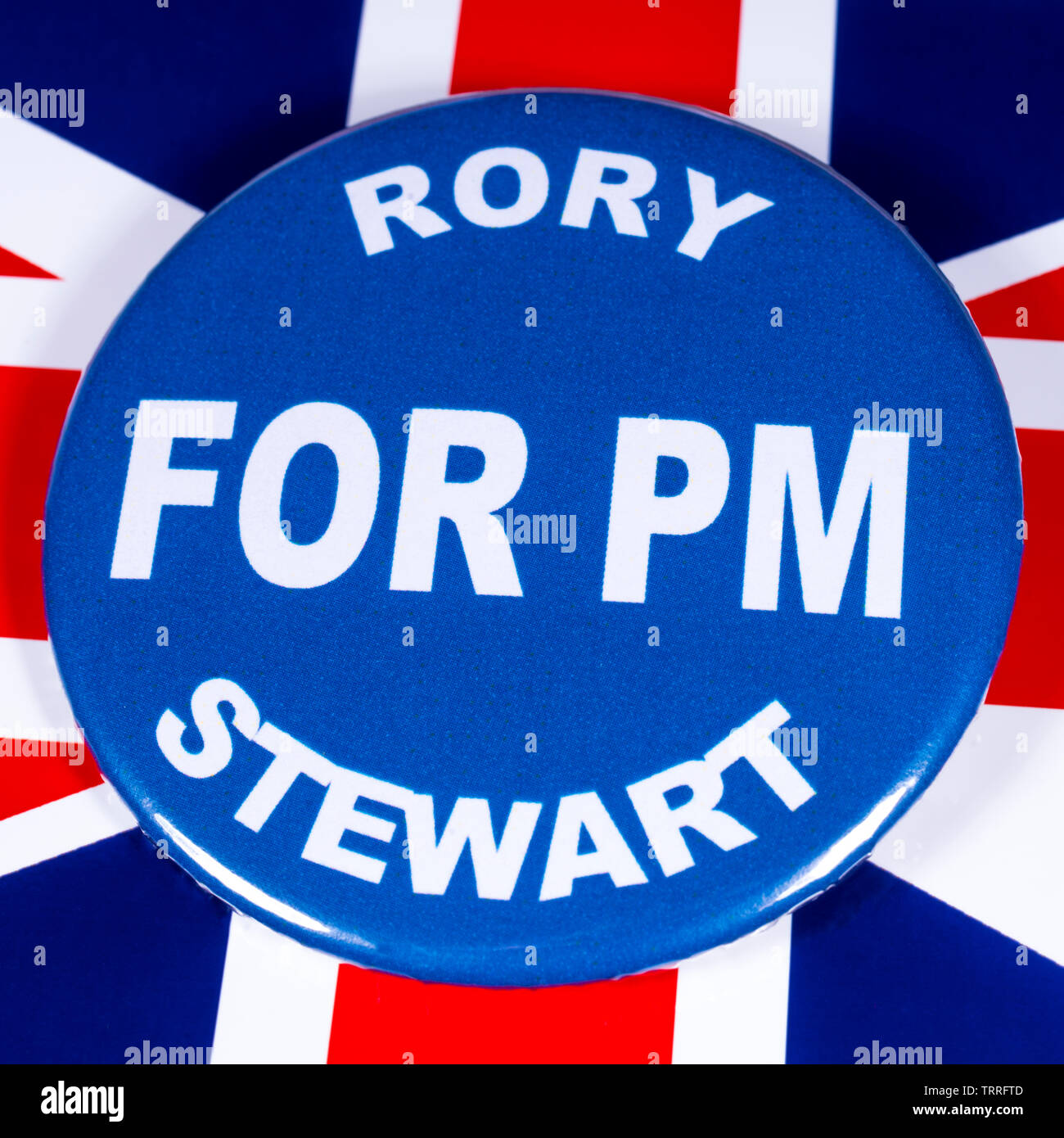 London, UK, 11. Juni 2019: ein Abzeichen mit Rory Stewart für Premierminister, dargestellt über die Flagge von dem Vereinigten Königreich. Rory Stewart ist einer der Kämpfer zu Stockfoto
