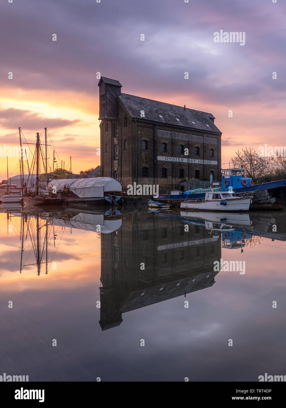 River boats faversham creek Fotos und Bildmaterial in hoher Auflösung