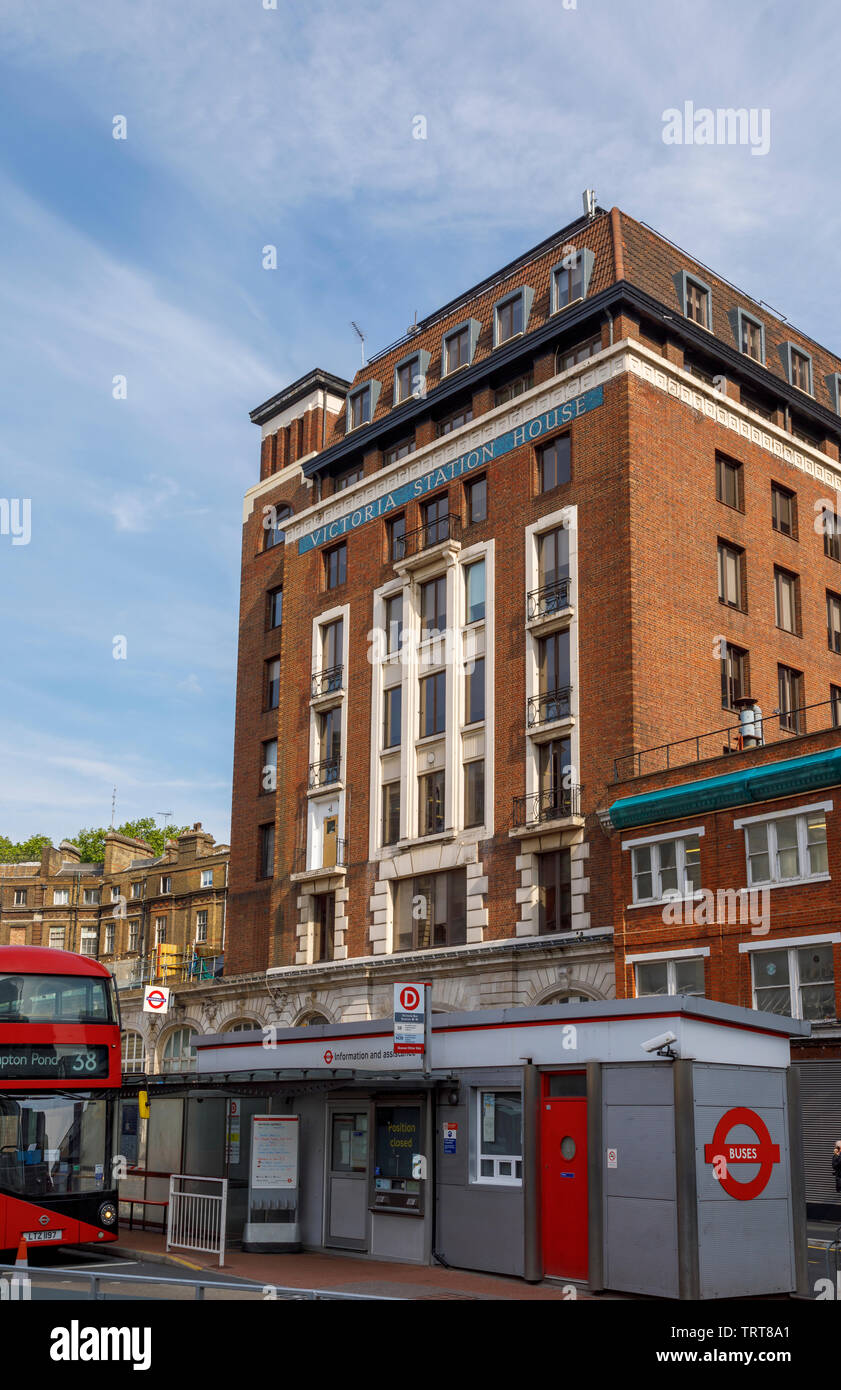 Victoria Station Haus gegenüber der Victoria Station in Westminster, London SW1, einem denkmalgeschützten Gebäude als Büros für TfL verwendet Stockfoto