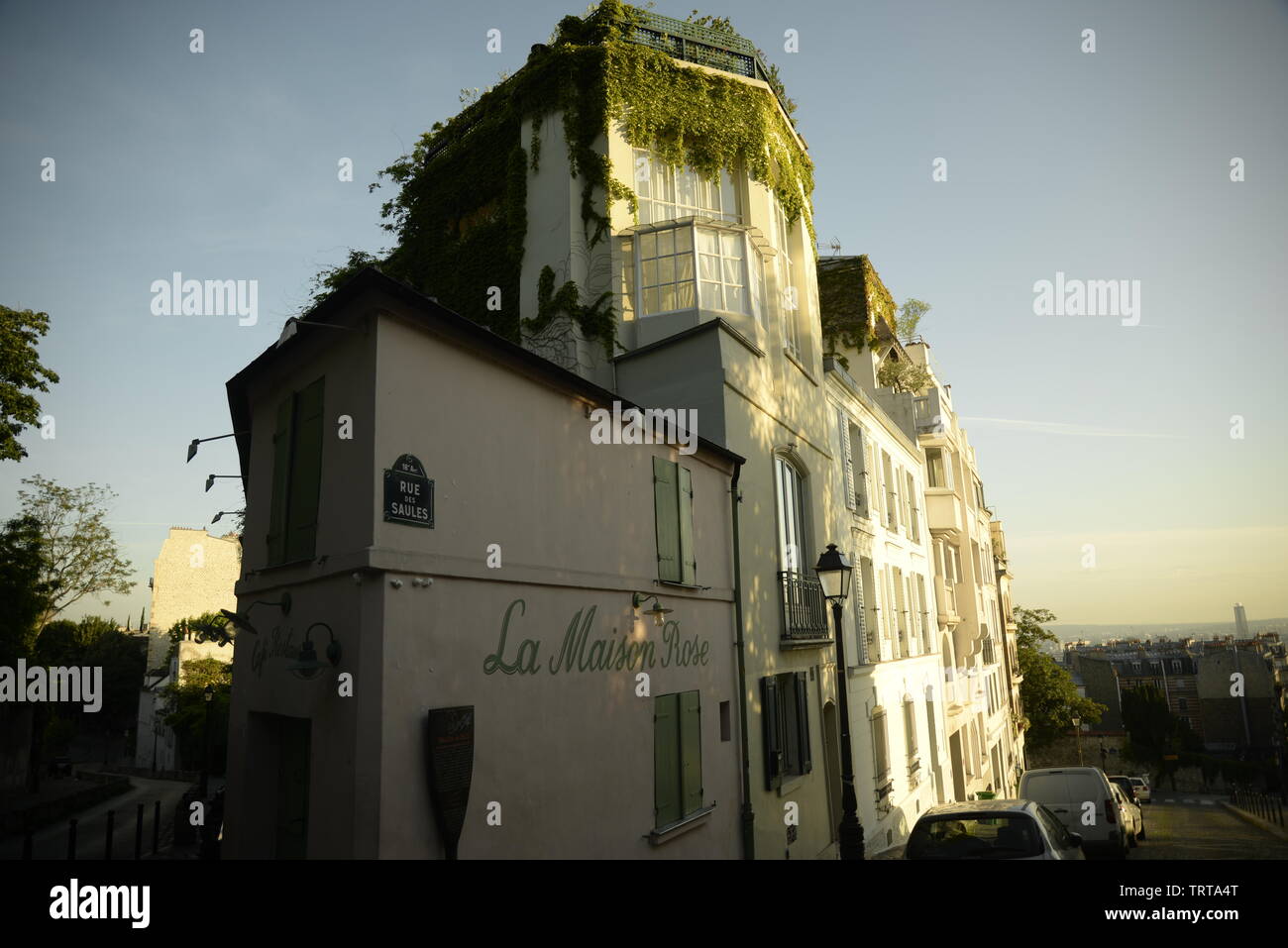 La Maison Rose sur la Butte Montmartre, pasakdek Stockfoto