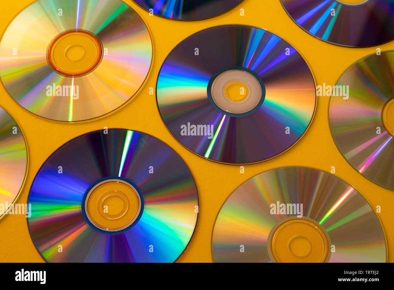 Vintage CD- oder DVD-Laufwerk aus, Hintergrund, alte Kreis Discs für die Speicherung von Daten, Filme und Musik Stockfoto