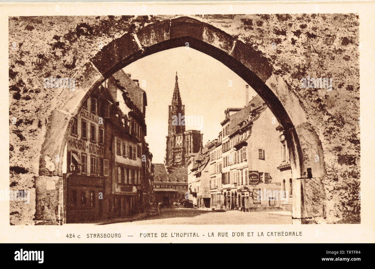Das Krankenhaus Tor, La Rue d'Or und die Kathedrale, die alte Ansichtskarte, Straßburg, Bas-Rhin, Frankreich Stockfoto